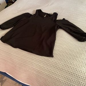 Very cute 3/4 sleeve top size L